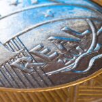 Oito fundos imobiliários pagam proventos; RZLC11 e MCLO11 se destacam